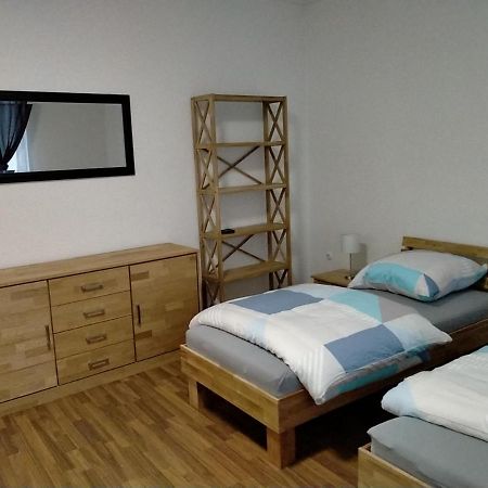 Ferienwohnung Macfewo Im Zentrum Von Майен Экстерьер фото