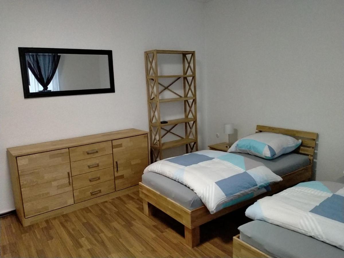 Ferienwohnung Macfewo Im Zentrum Von Майен Экстерьер фото